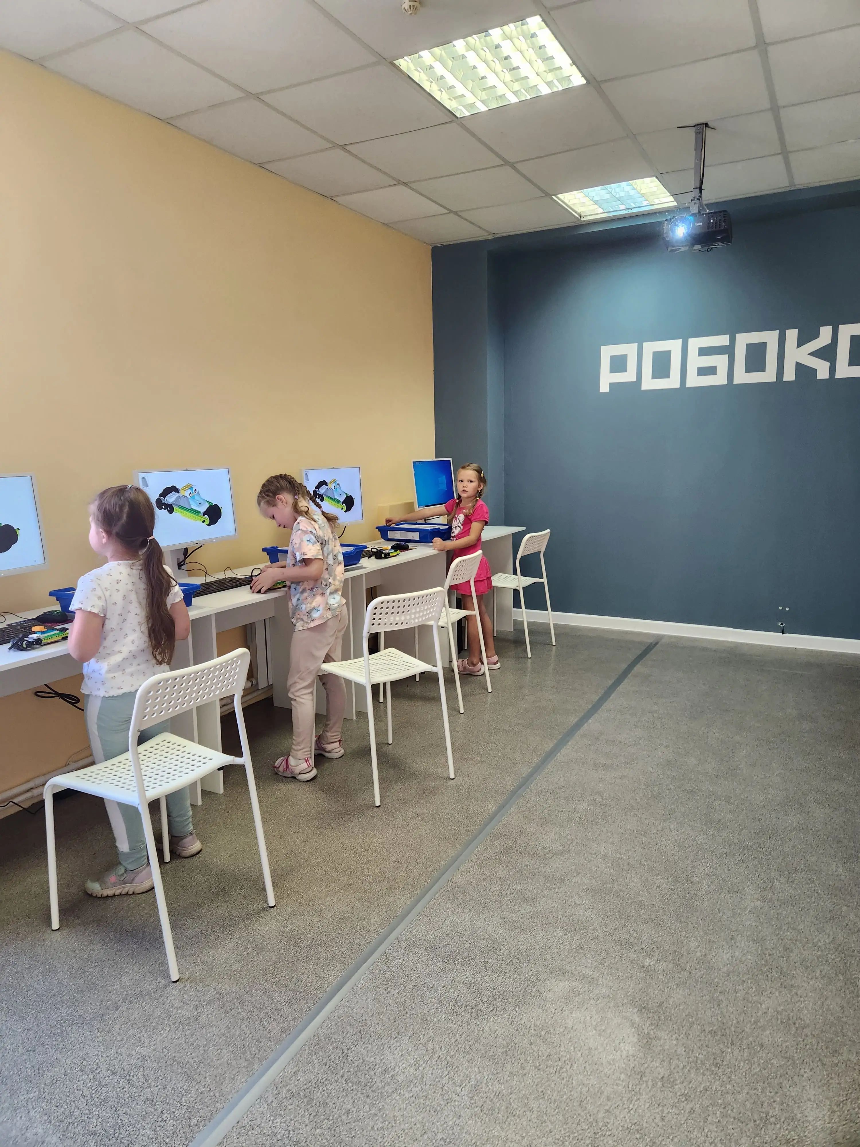 Занятие по программированию в РобоКоте
